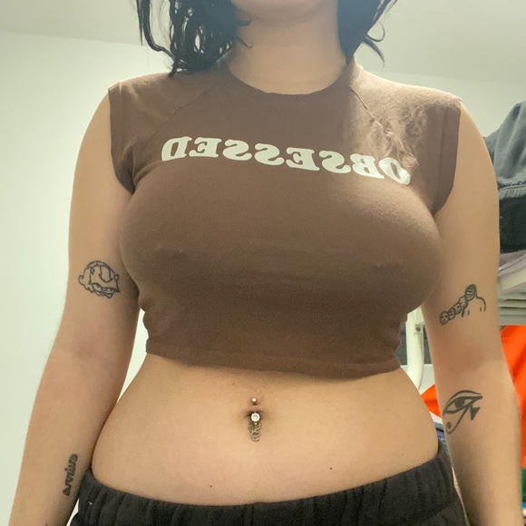 brown y2k “obsessed” baby tee - Picture 1 of 2
